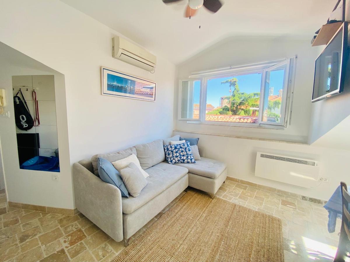 Istria Apartment - 3 Minutes From The Beach Novigrad Istria エクステリア 写真